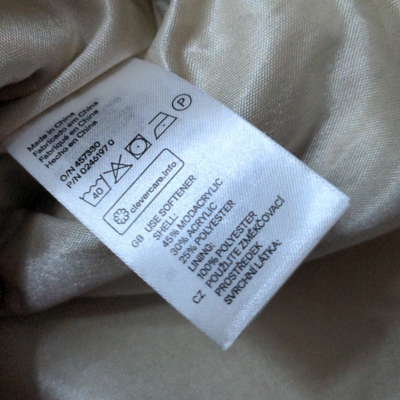 H&M Faux Fur Top - Picture 3 of 6